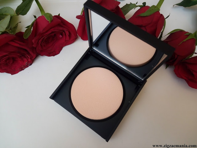 SUGAR As Nude As It Gets SPF 15 Compact Review: Cappuccino (02)