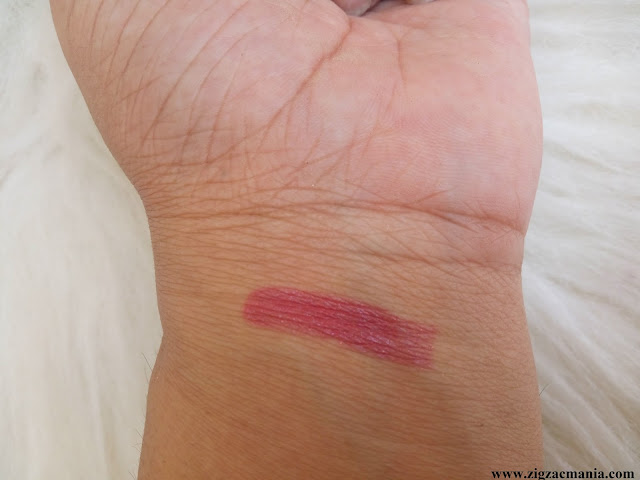 Oriflame The One Colour Unlimited Forever Plum Lipstick | Review & Swatches