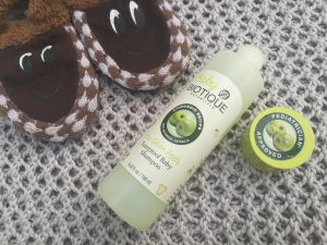 Baby Biotique Tearproof Shampoo Review| Bio Green Apple