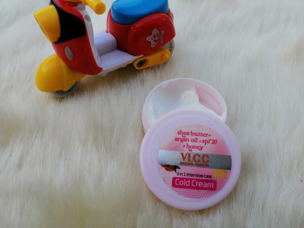 VLCC Cold Cream| Review