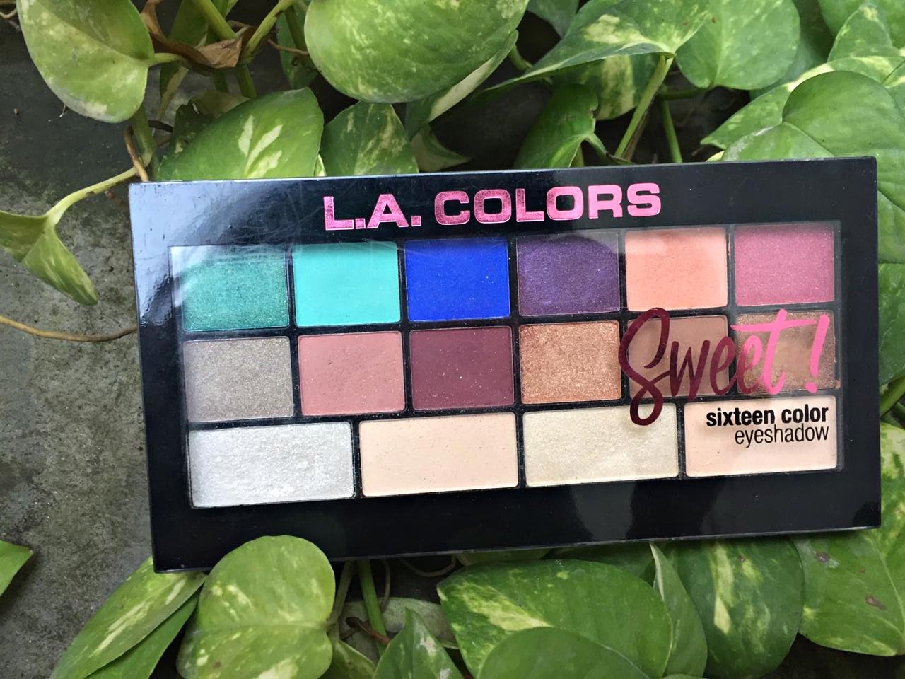 L.A Colors Sweet 16 in 1 Eye Shadow Palette| Review & Swatches