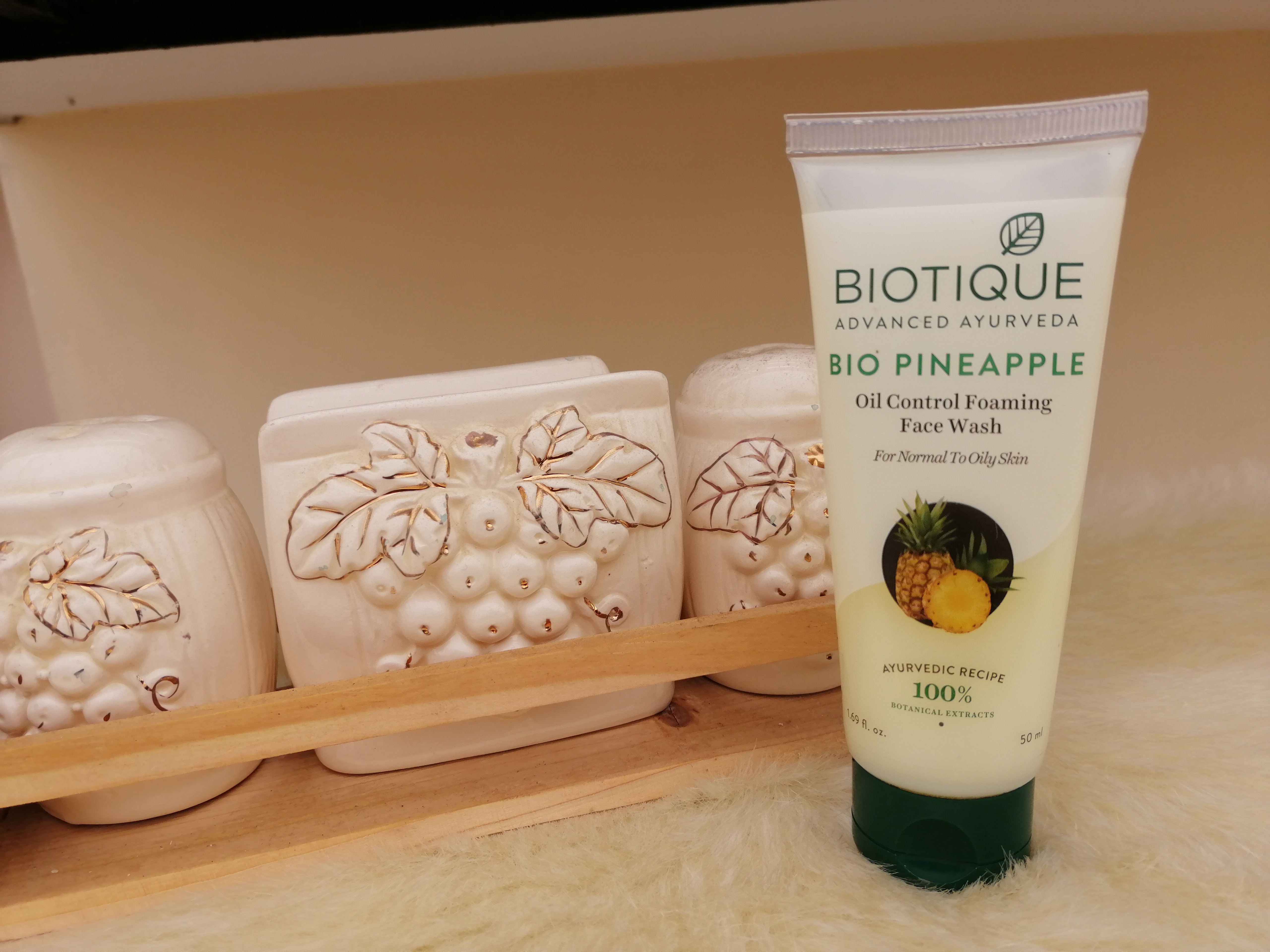 Biotique Bio Pineapple Oil Control Foaming Face Wash| Review