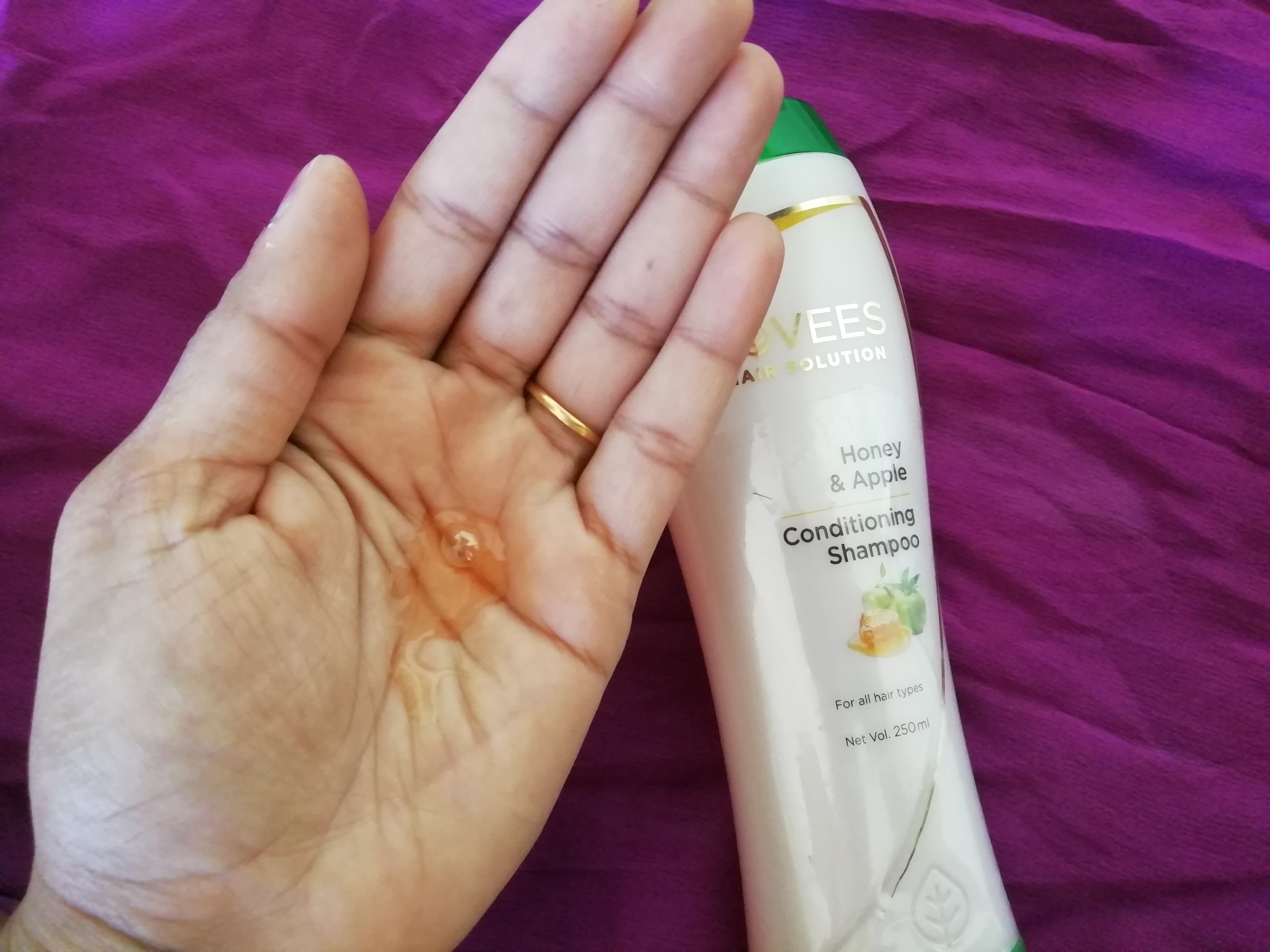 Jovees Hair Solution Honey & Apple Conditioning Shampoo| Review