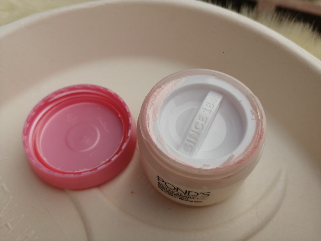 Pond's White Beauty Spot-less Fairness Day Cream| Review
