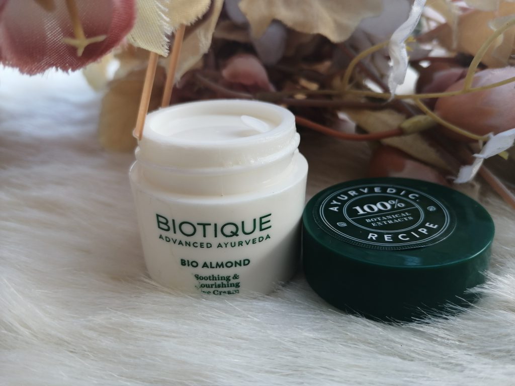 Biotique Bio Almond Soothing and Nourishing Eye Cream| Review