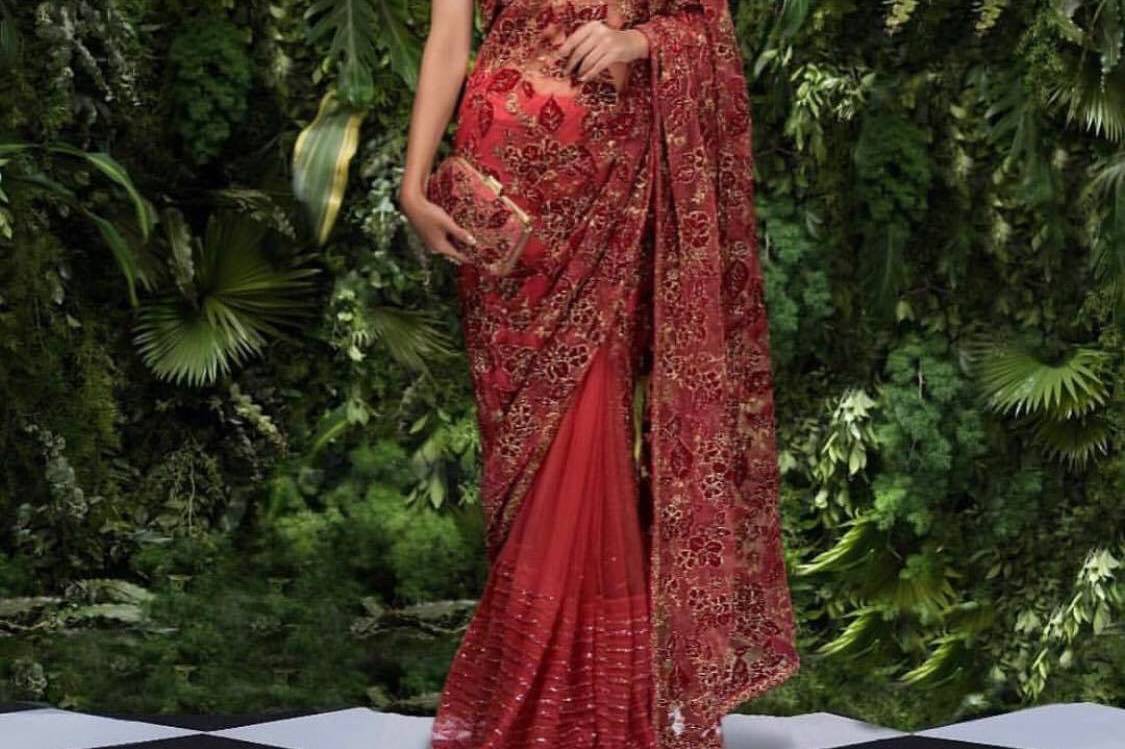 5 Must-Have Sarees In Your Wardrobe