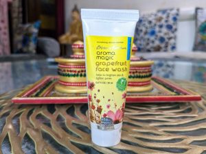Blossom Kochhar Aroma Magic Grapefruit Face Wash| Review