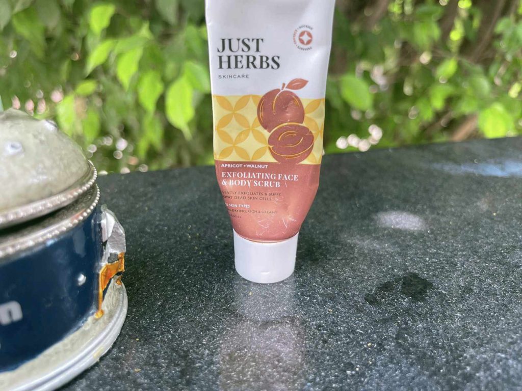 Just Herbs Apricot + Walnut Exfoliating Face & Body Scrub| Review