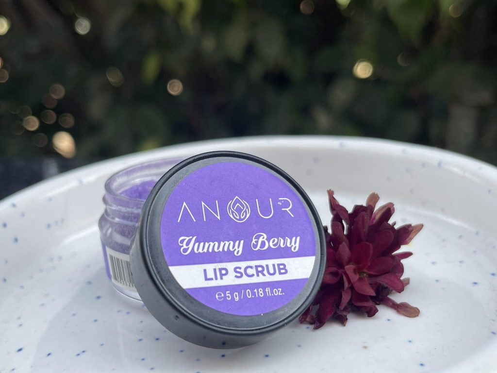 Anour Yummy Berry Lip Scrub| Review